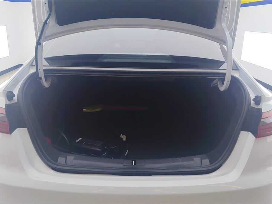 GEELY 2023 car image #5