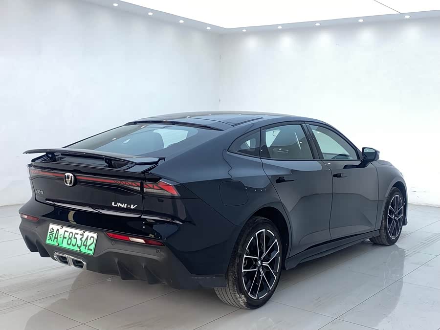 Changan UNI-V iDD 2024 #5 Changan UNI-V iDD 2024 car image #5