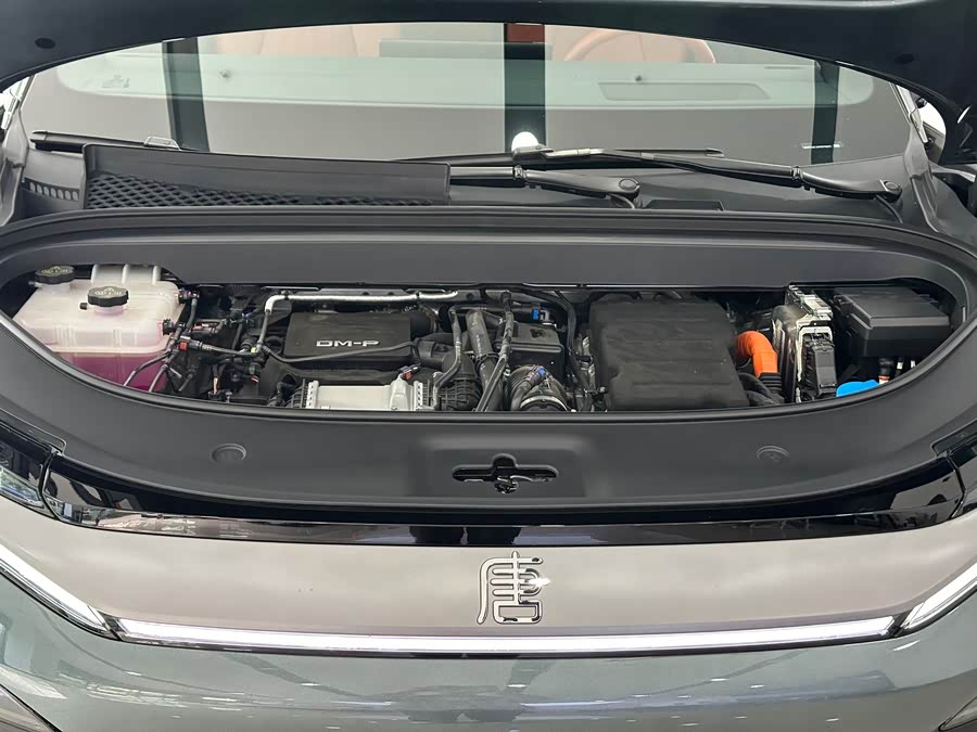 BYD Tang L 2025 immagine di auto #5