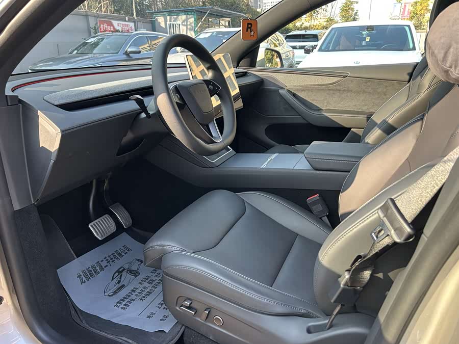 特斯拉 Model Y L 2025 汽车图片 #5