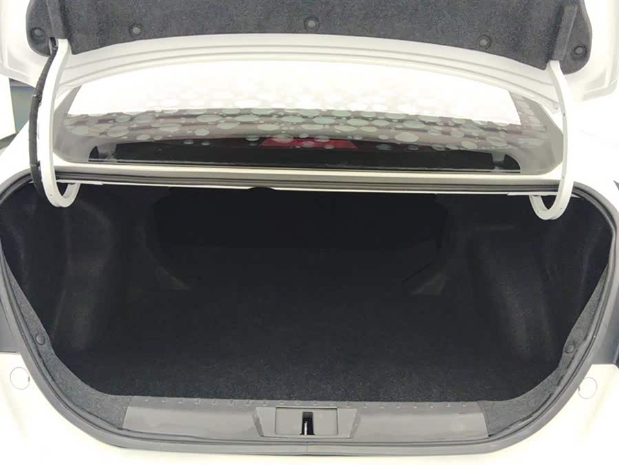 GEELY Emgrand 2021 car image #5
