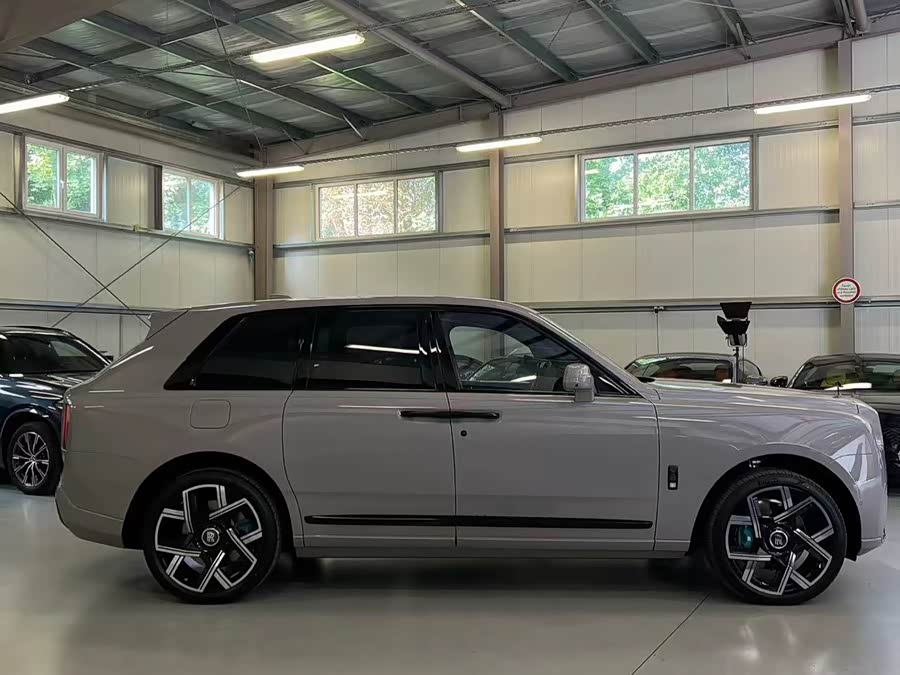 Rolls-Royce Cullinan #5 Rolls-Royce Cullinan car image #5