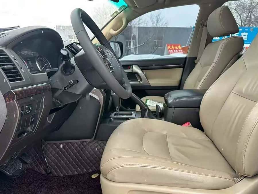 Toyota Land Cruiser 2011 immagine di auto #5