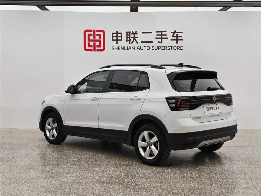 Volkswagen T-Cross 2023 car image #5