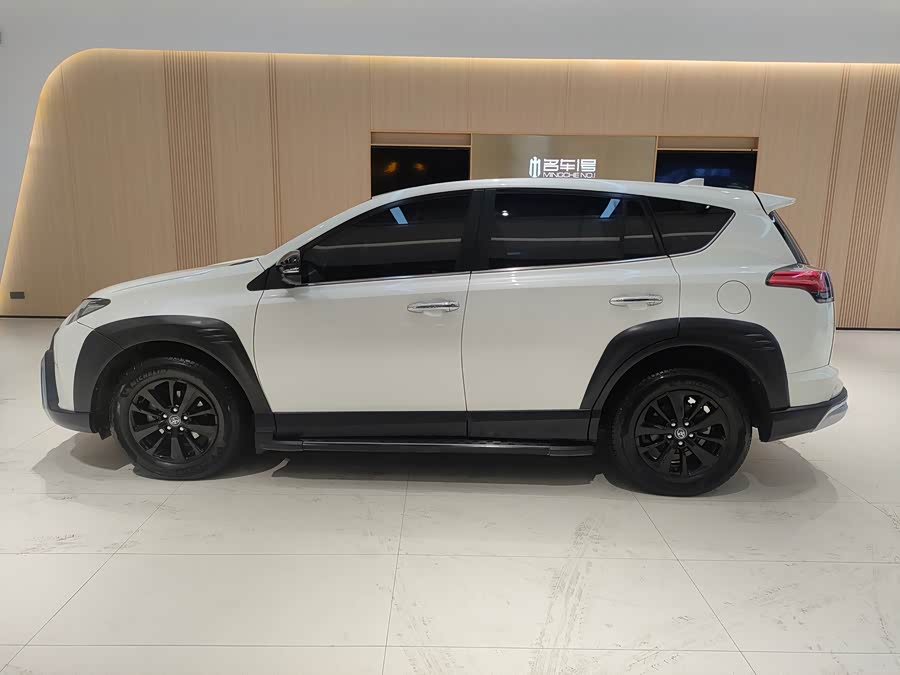 Toyota RAV4 2019 car image #5