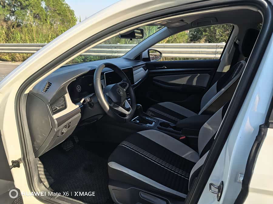 Volkswagen Bora 2023 car image #5