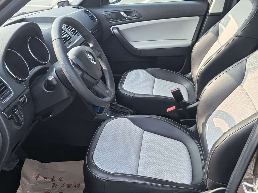 Skoda Yeti 2016 car image #5