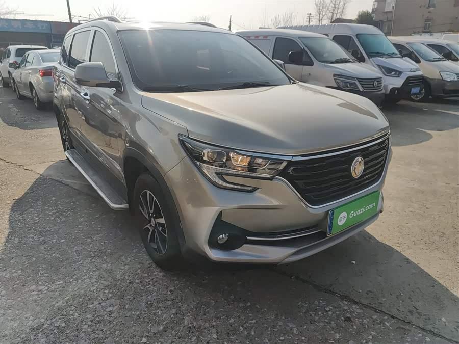 Forthing T5 2020 صورة سيارة #5