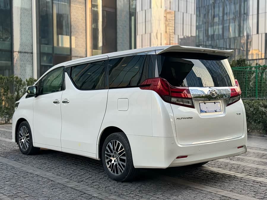 Toyota Alphard 2017 car image #5