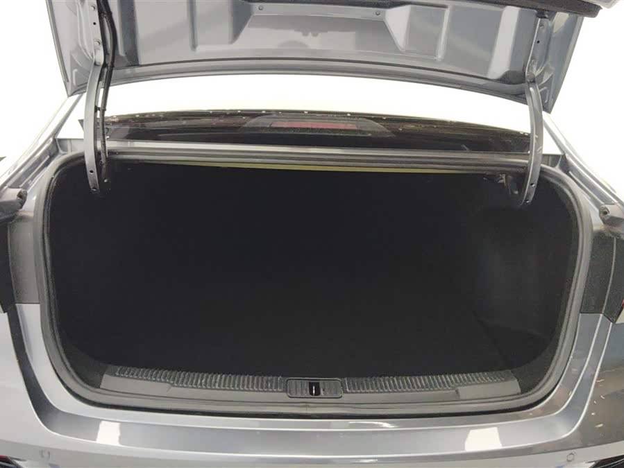 Roewe i5 2022 car image #5
