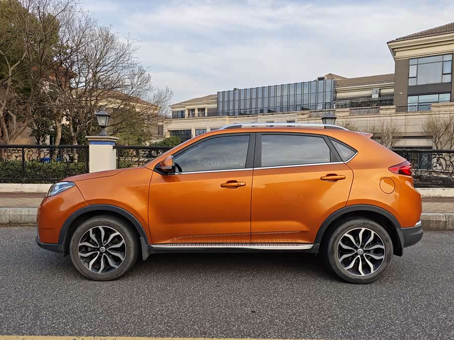 MG GS 2017 car image #5