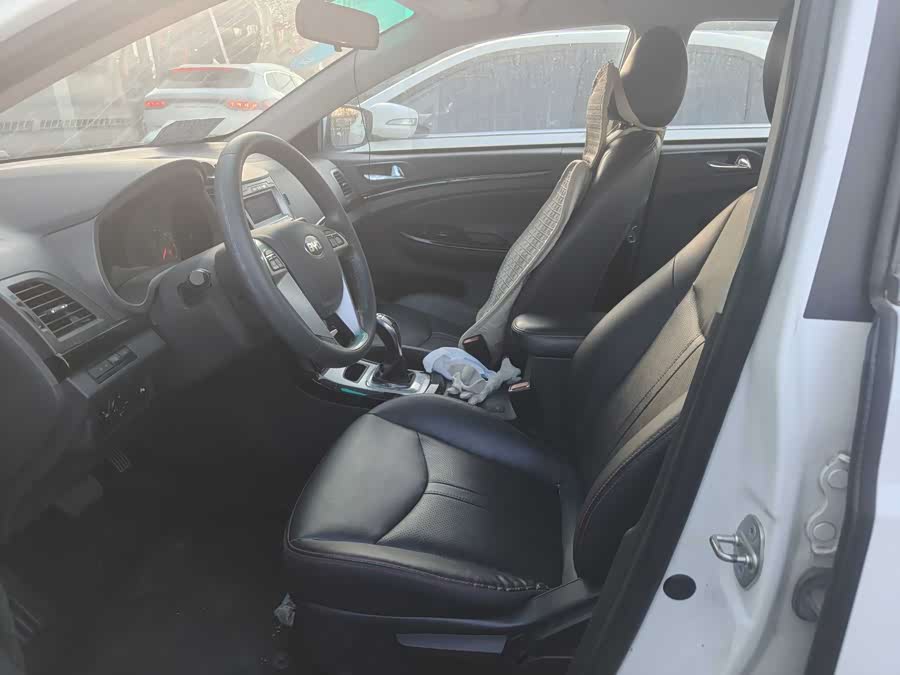 BYD e5 2018 #5 BYD e5 2018 car image #5