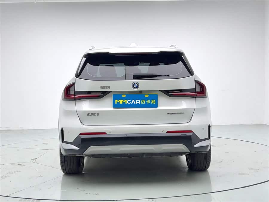 BMW iX1 2024 car image #5