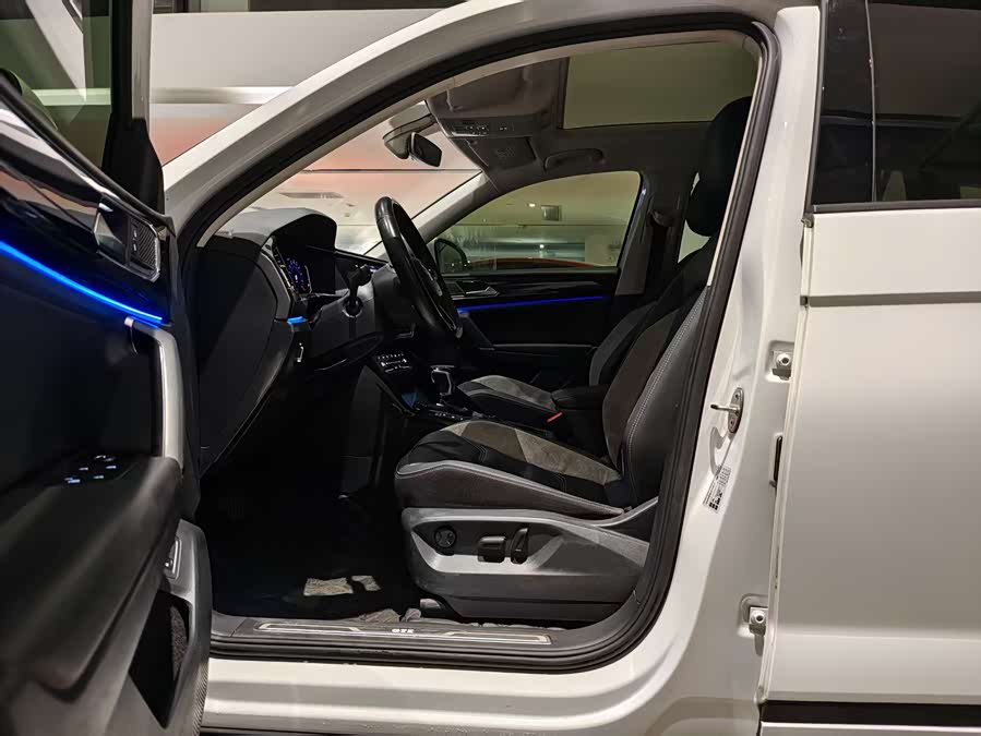 Volkswagen Tayron GTE 2020 car image #5