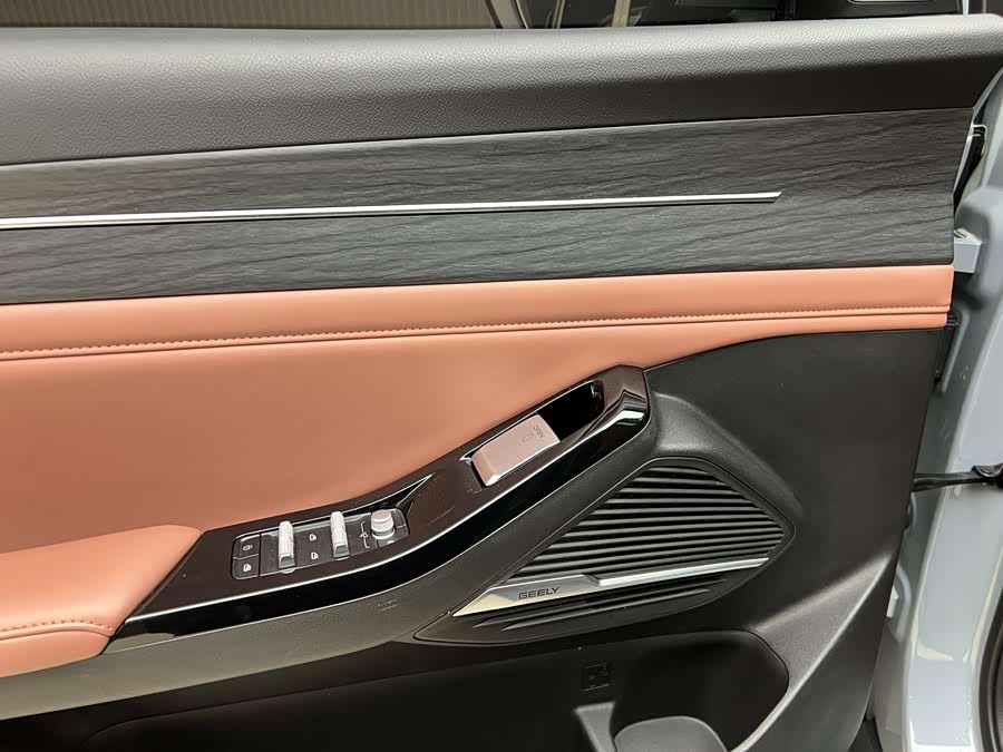 GEELY 2025 #5 GEELY 2025 car image #5