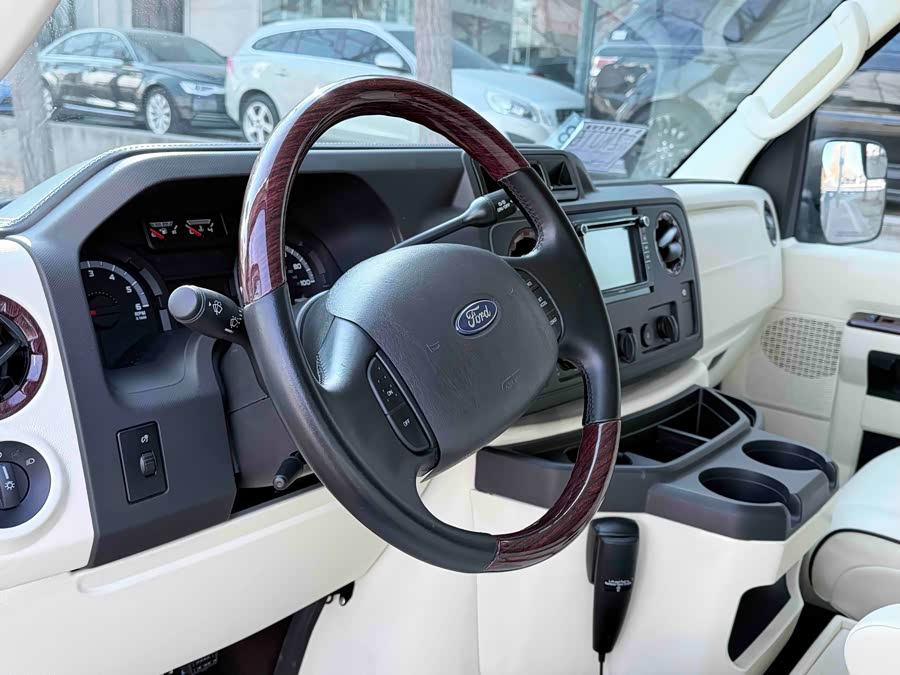 Ford E350 2015 #5 Ford E350 2015 car image #5