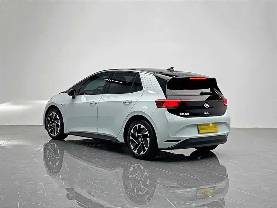 Volkswagen ID.3 2023 car image #5