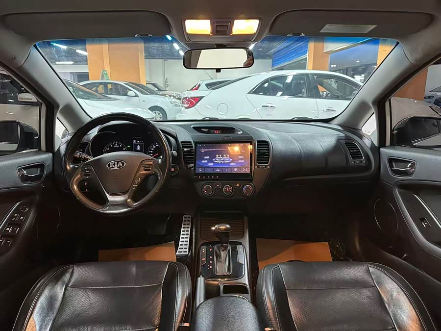 起亚 嘉华 2025 汽车图片 #5