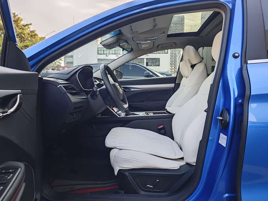 GEELY 2019 car image #5