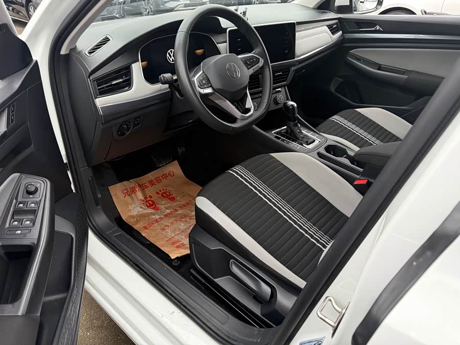 Volkswagen Bora 2023 car image #5