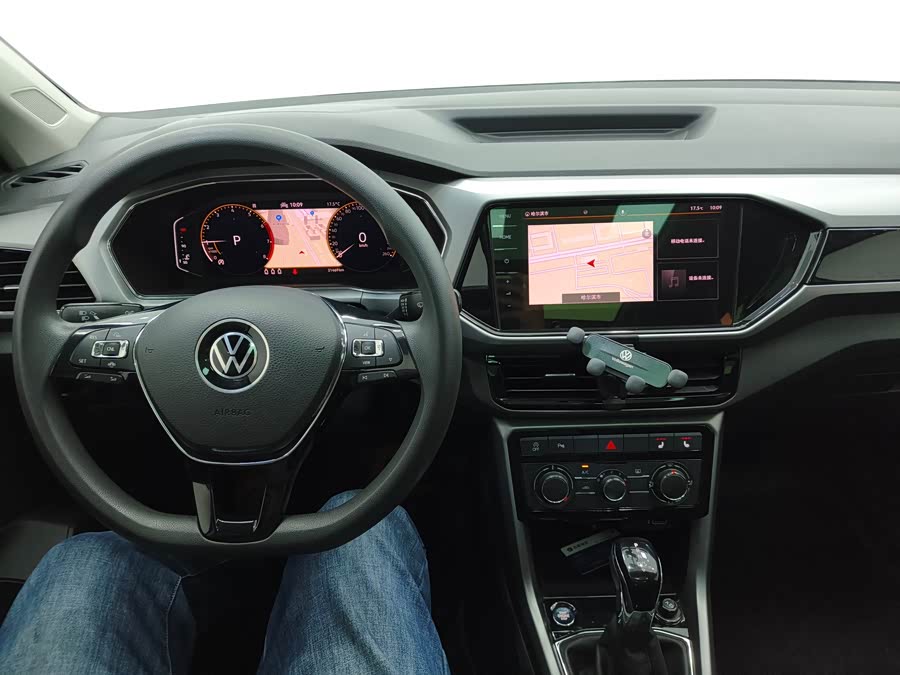Volkswagen T-Cross 2022 car image #5