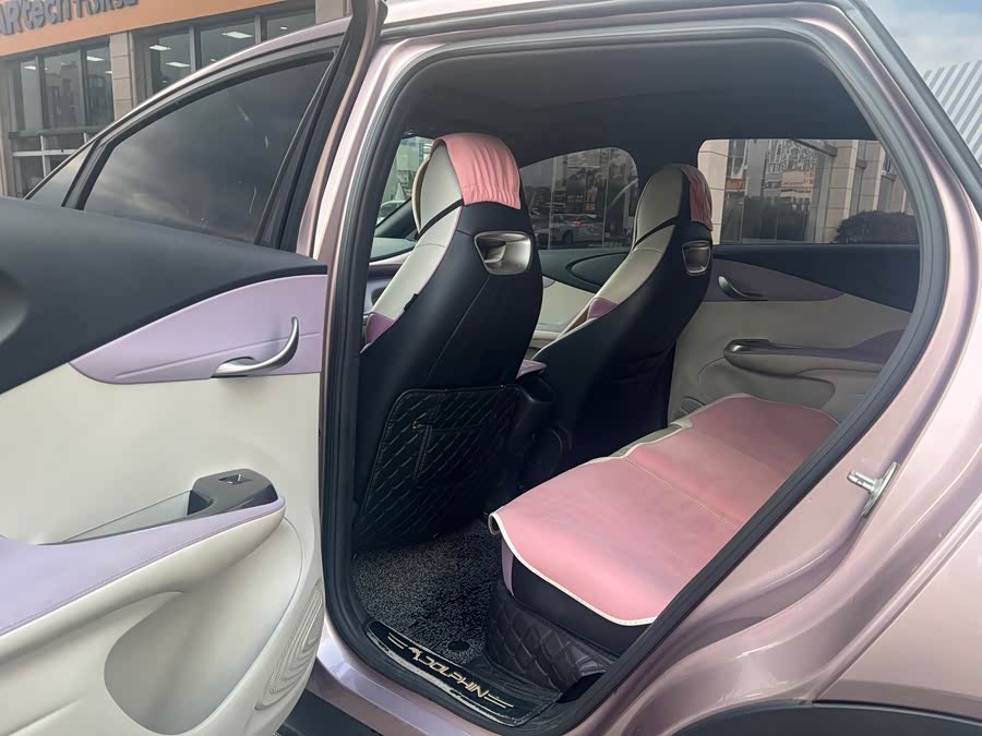 BYD Dolphin 2022 #5 BYD Dolphin 2022 car image #5