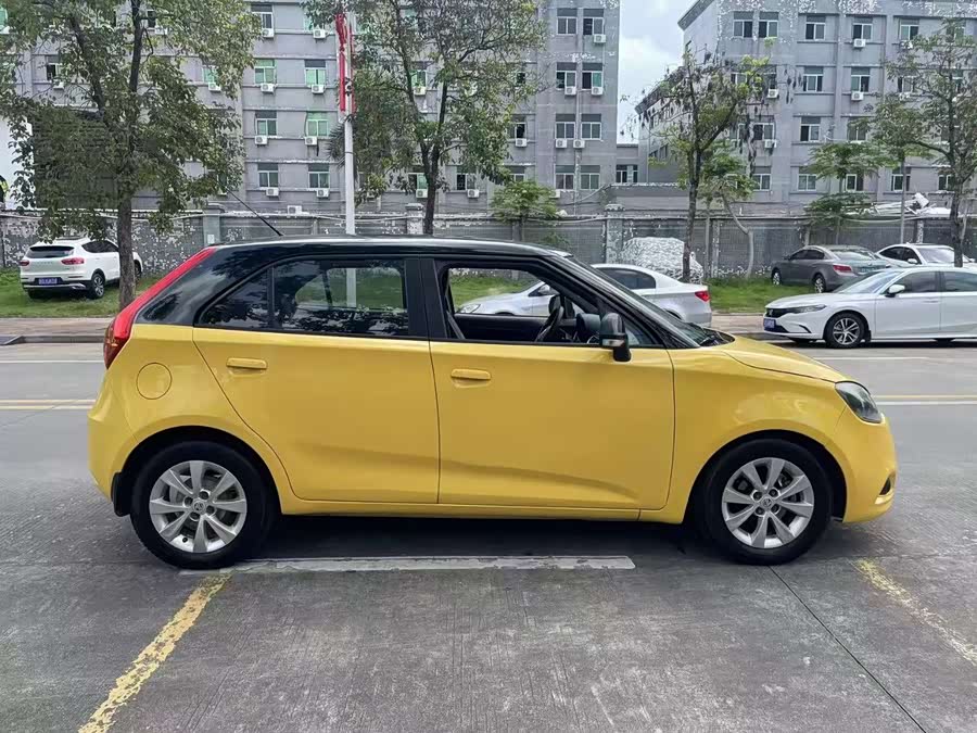 MG 3 2011 car image #5