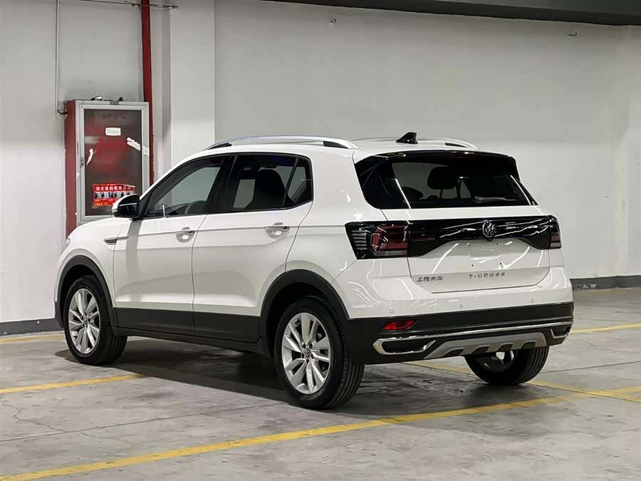 Volkswagen T-Cross 2021 #5 Volkswagen T-Cross 2021 car image #5