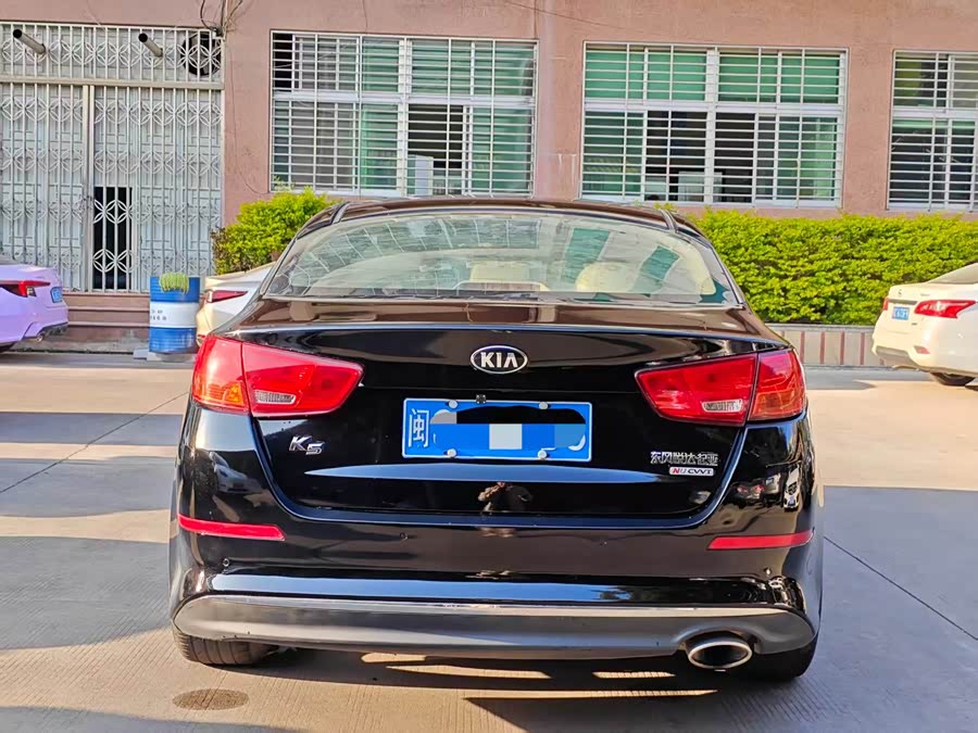 Kia K5 2016 car image #5