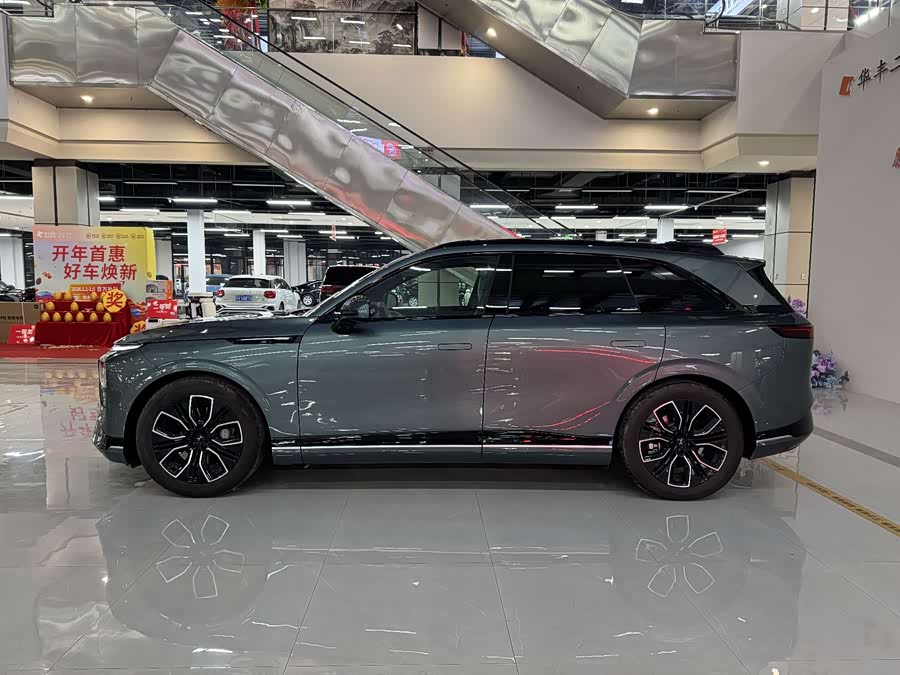 Xpeng G9 2025 immagine di auto #5