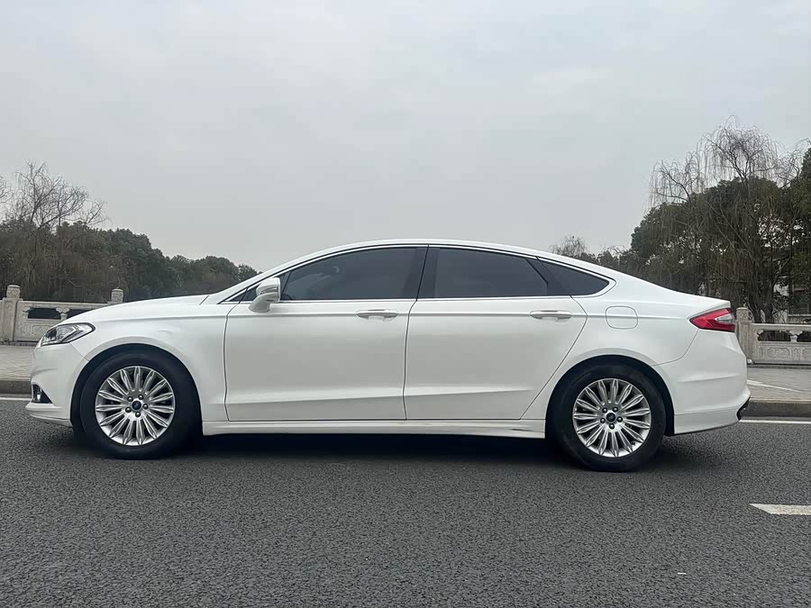 Ford Mondeo 2015 #5 Ford Mondeo 2015 car image #5