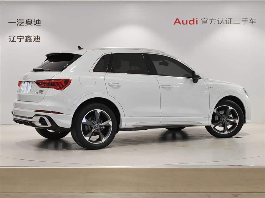 Audi Q3 2024 car image #5