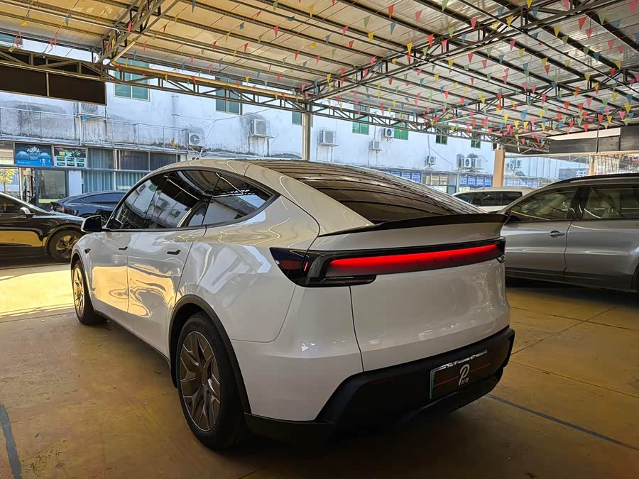 特斯拉 Model Y L 2025 汽车图片 #5