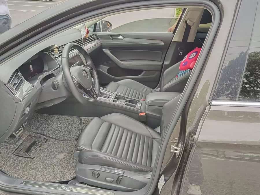 Volkswagen Passat Variant 2018 car image #5