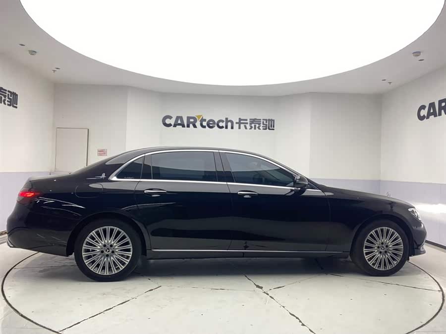 Mercedes-Benz E Class 2023 car image #5