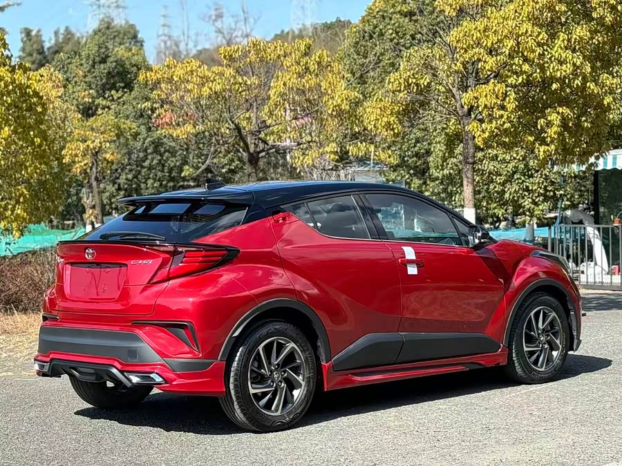 Toyota C-HR 2021 immagine di auto #5