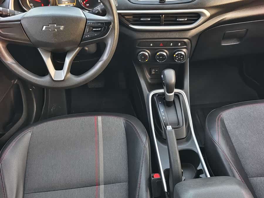 Chevrolet Tracker 2019 immagine di auto #5