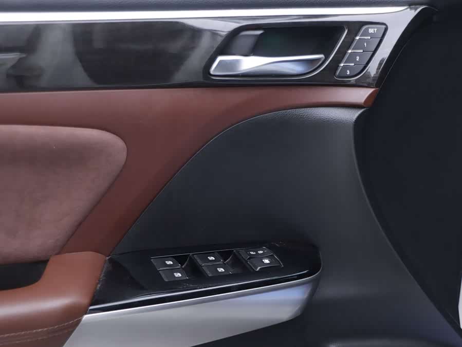 GAC Trumpchi GS8 2017 #5 GAC Trumpchi GS8 2017 car image #5