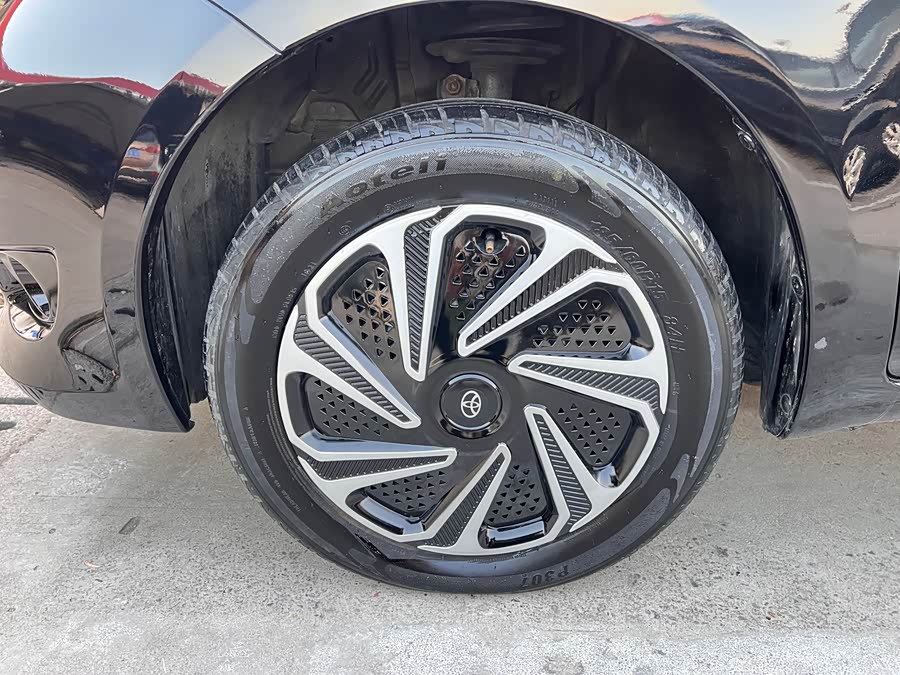 Toyota Yaris 2010 imagen de coche #5