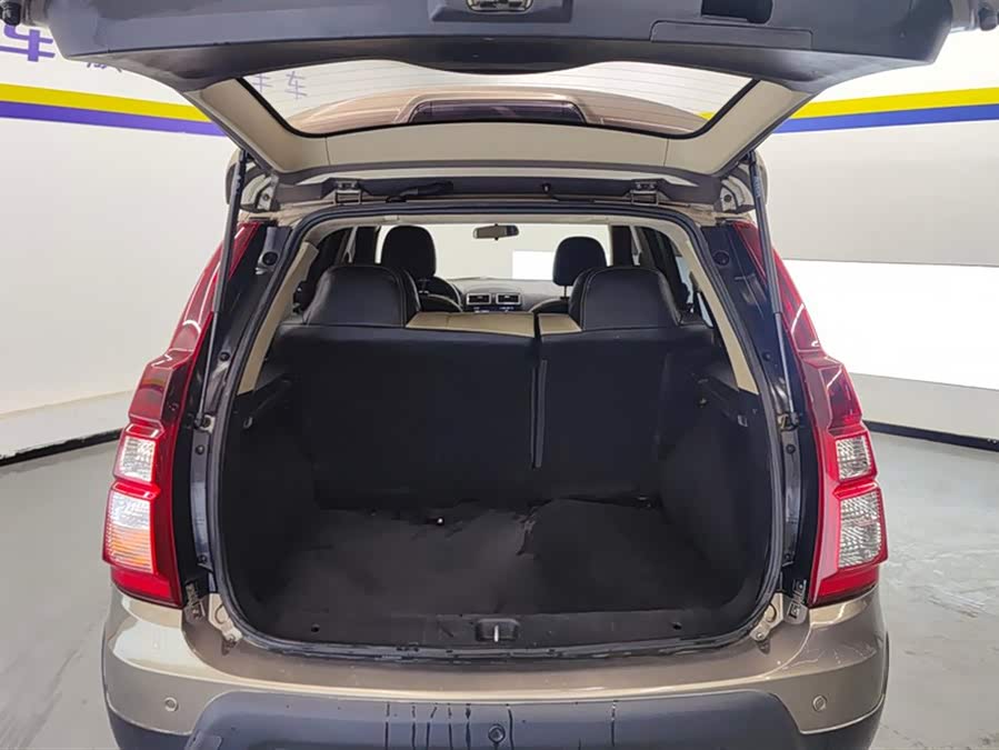 Forthing JOYEAR X3 2014 صورة سيارة #5