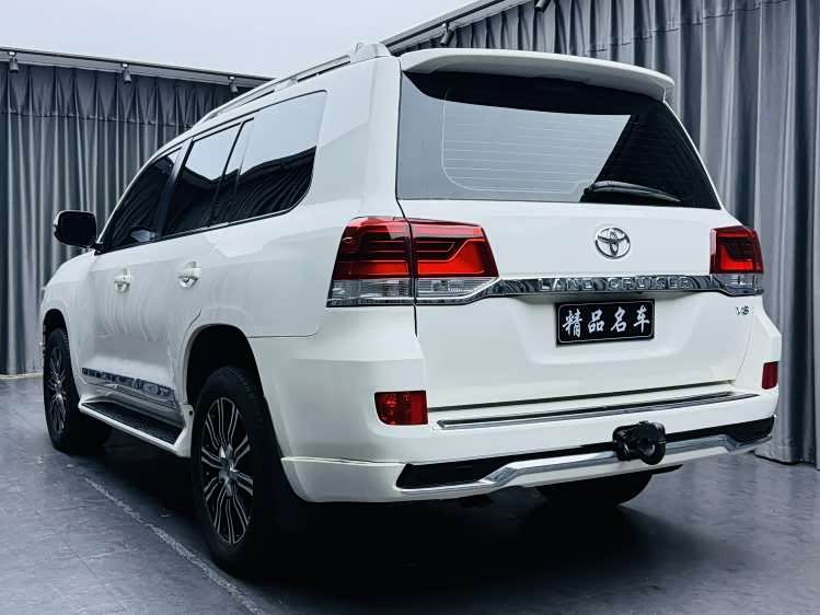 Toyota Land Cruiser 2010 #5 Toyota Land Cruiser 2010 car image #5