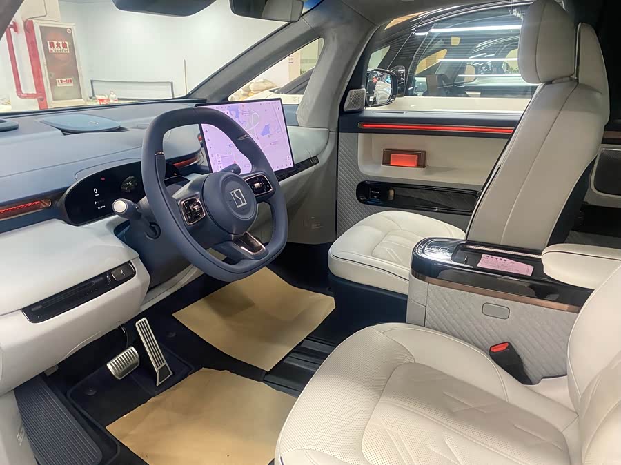 极氪 极氪MIX 2024 汽车图片 #5