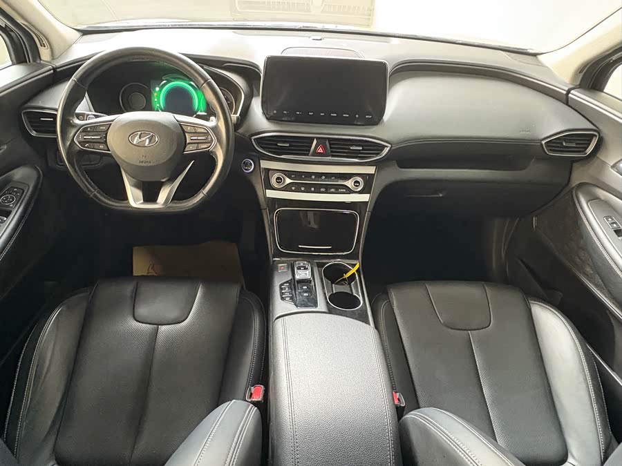Hyundai Santa Fe 2021 car image #5
