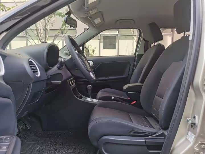 MG 3 2014 car image #5