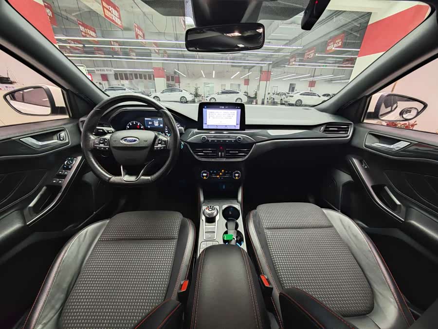 Ford Focus 2021 immagine di auto #5