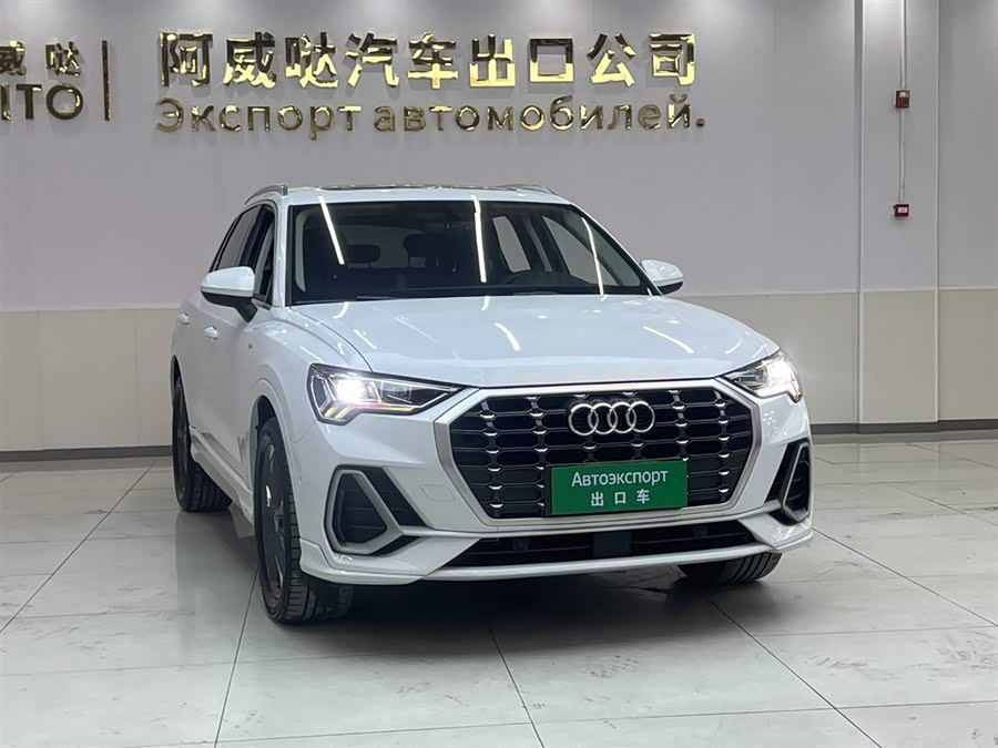 Audi Q3 2021 car image #5