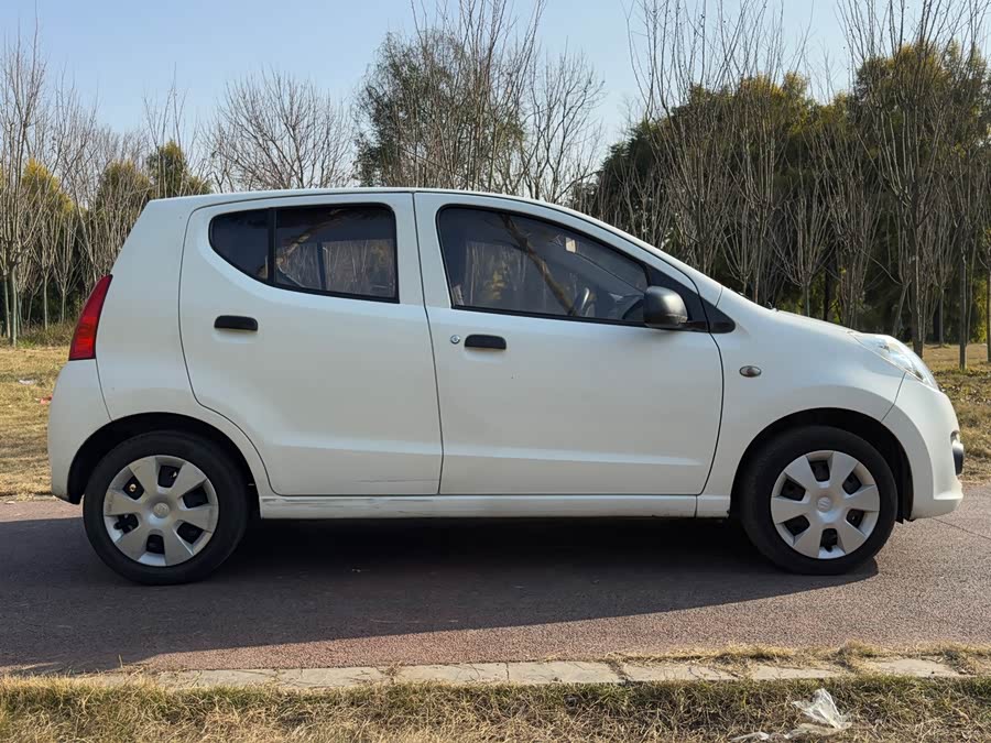 Suzuki 2013 car image #5