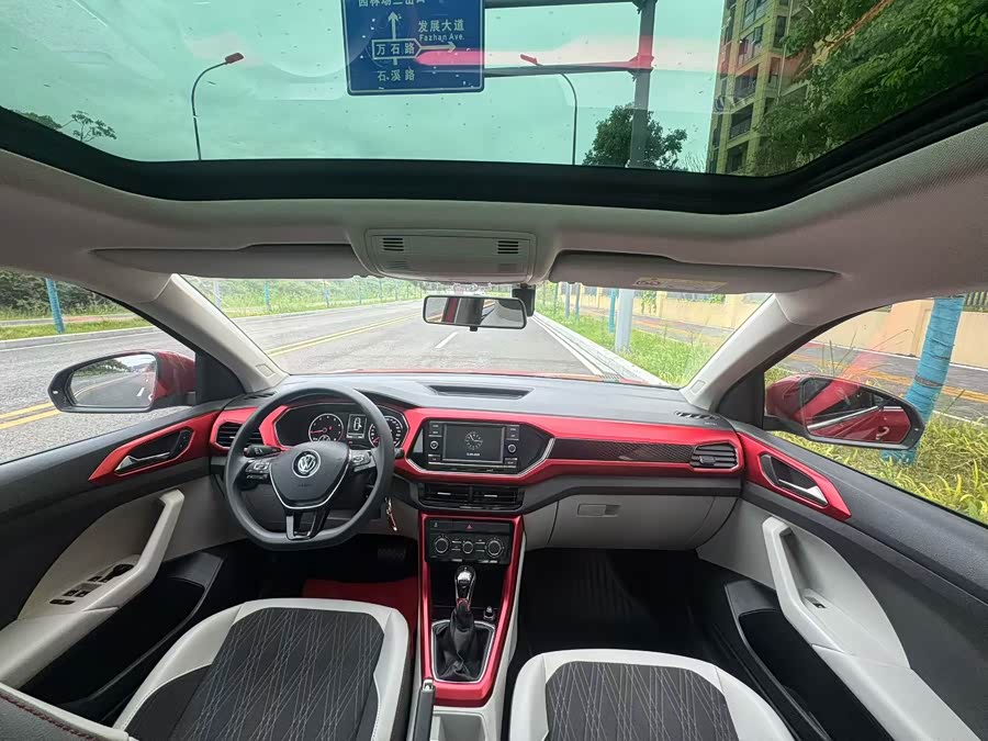 Volkswagen T-Cross 2019 car image #5
