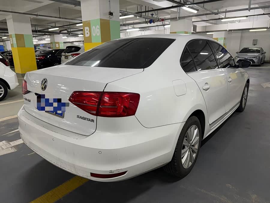 Volkswagen Sagitar 2015 imagen de coche #5