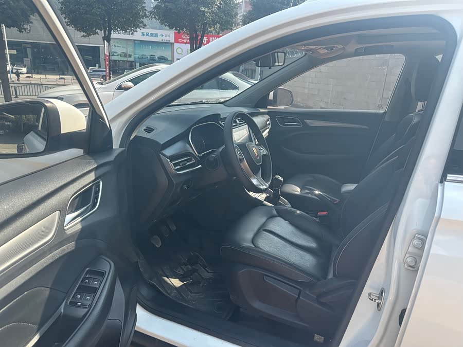 Roewe RX3 2020 car image #5